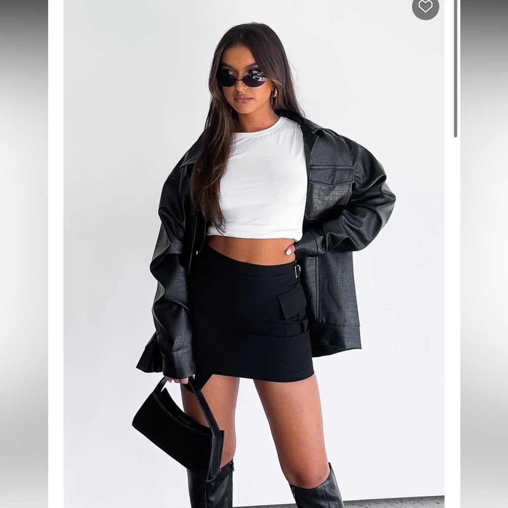 NEW White Fox black mini skirt * Firm price *